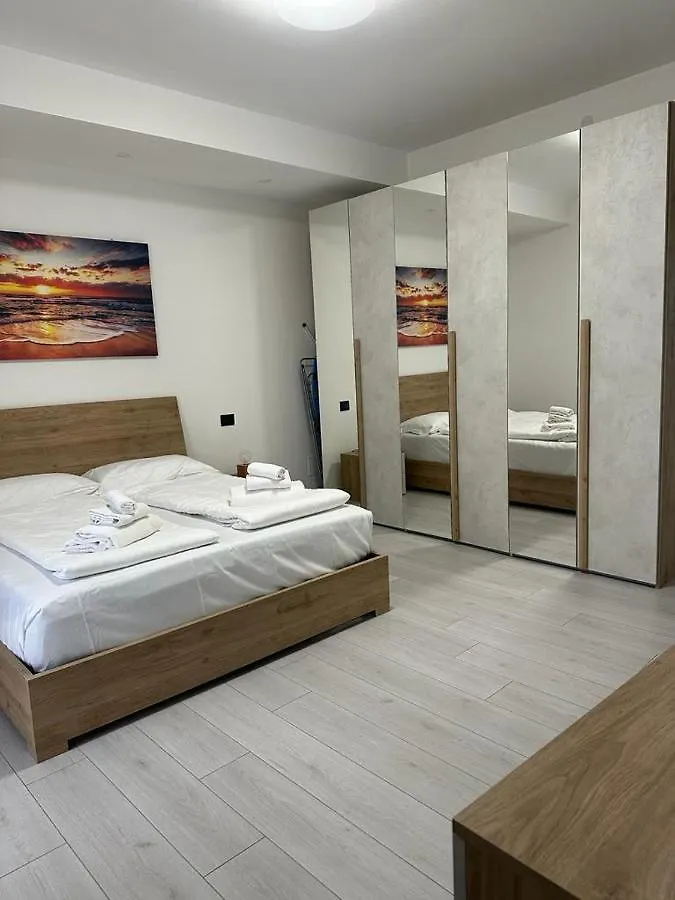 Cavour Apartment Center Bardolino Italië