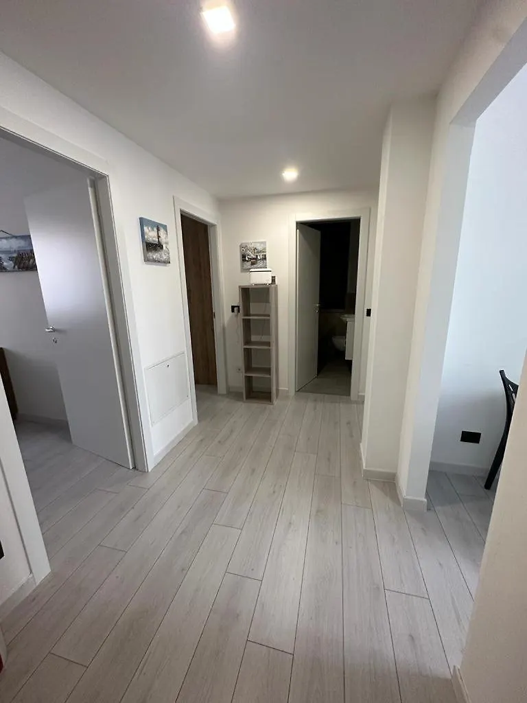Cavour Apartment Center Bardolino Italië